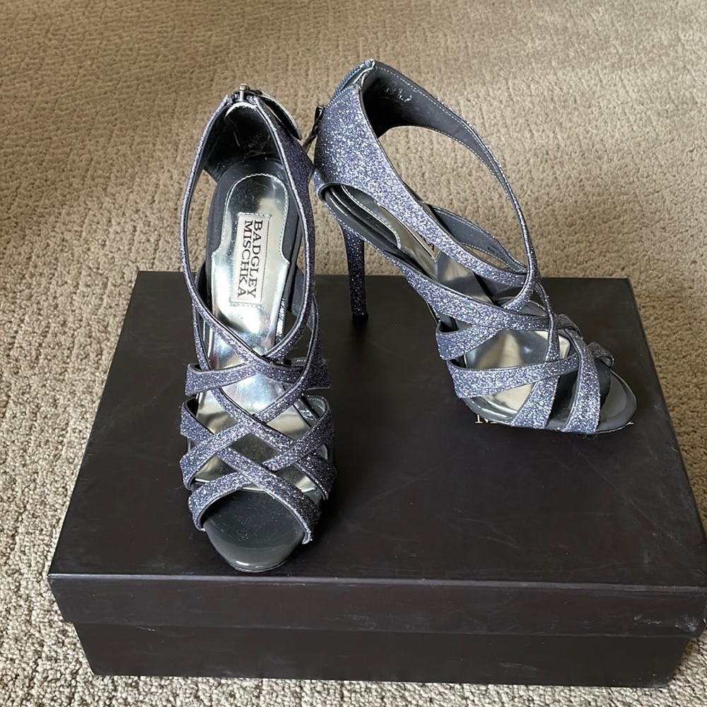 Badgley Mischka Junebug Crisscross High Heels size 6